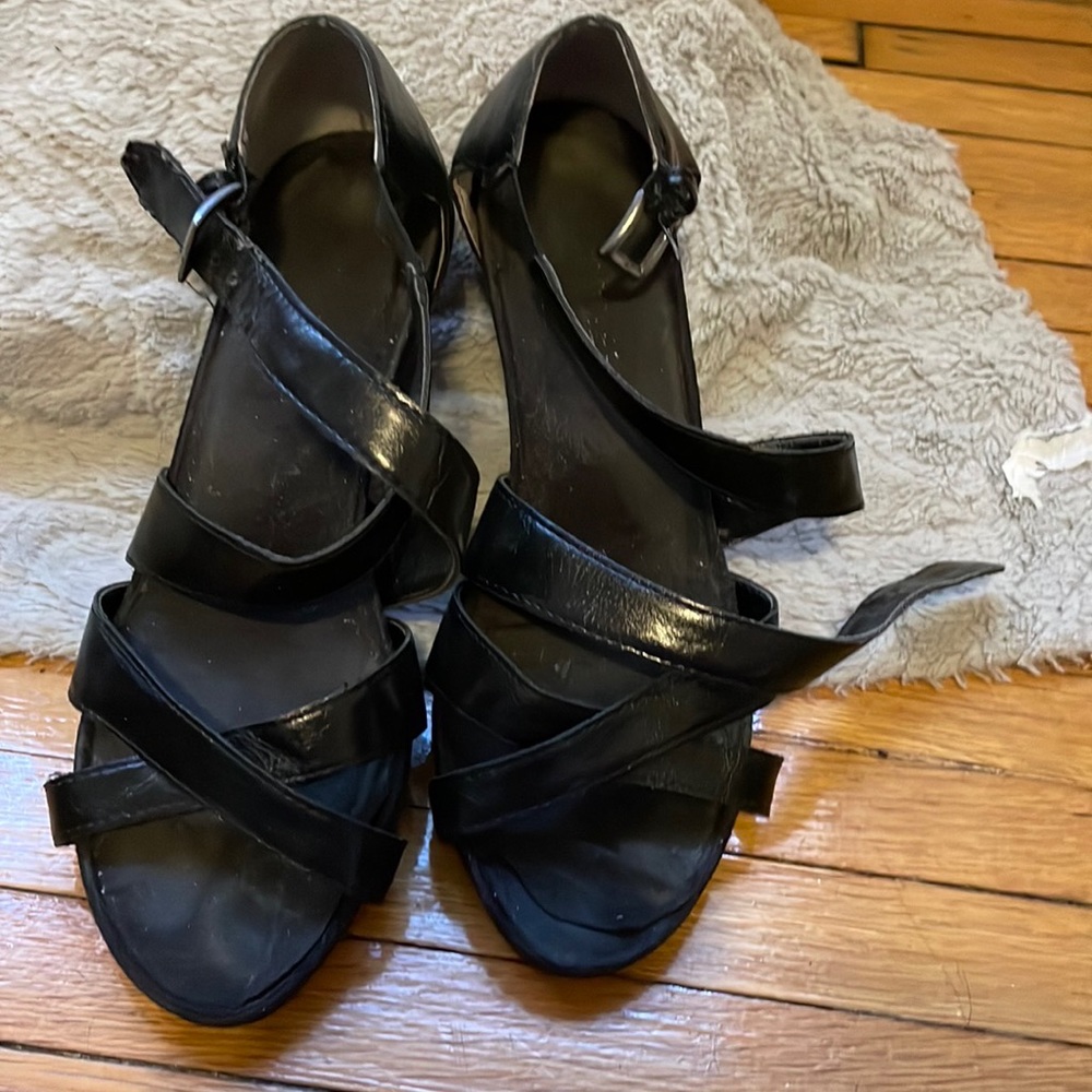 Women’s shoes